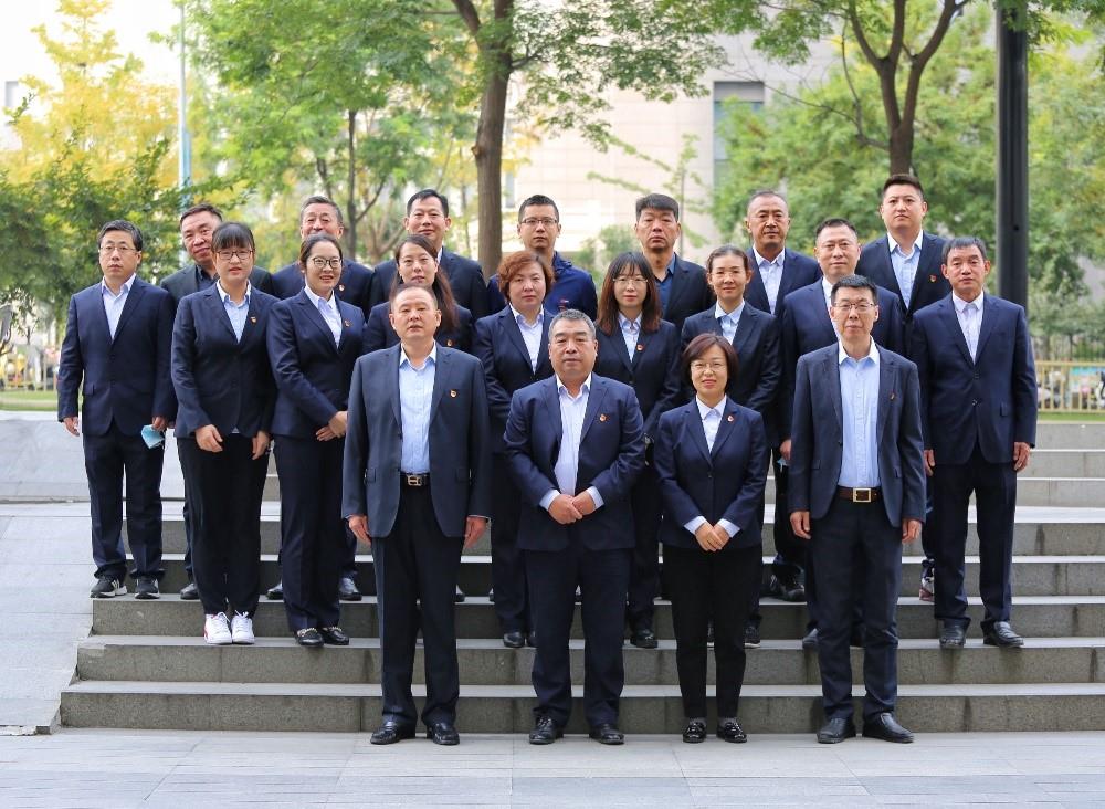 多元團(tuán)隊凝合力，同舟共濟(jì)揚帆起